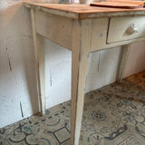 Small country table with 2 drawers
