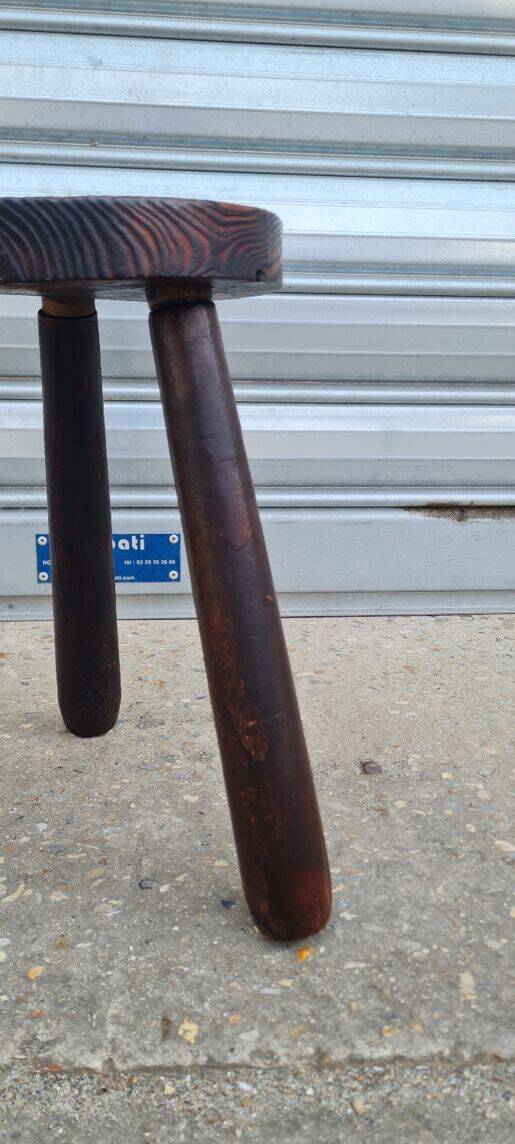 Solid wood tripod stool