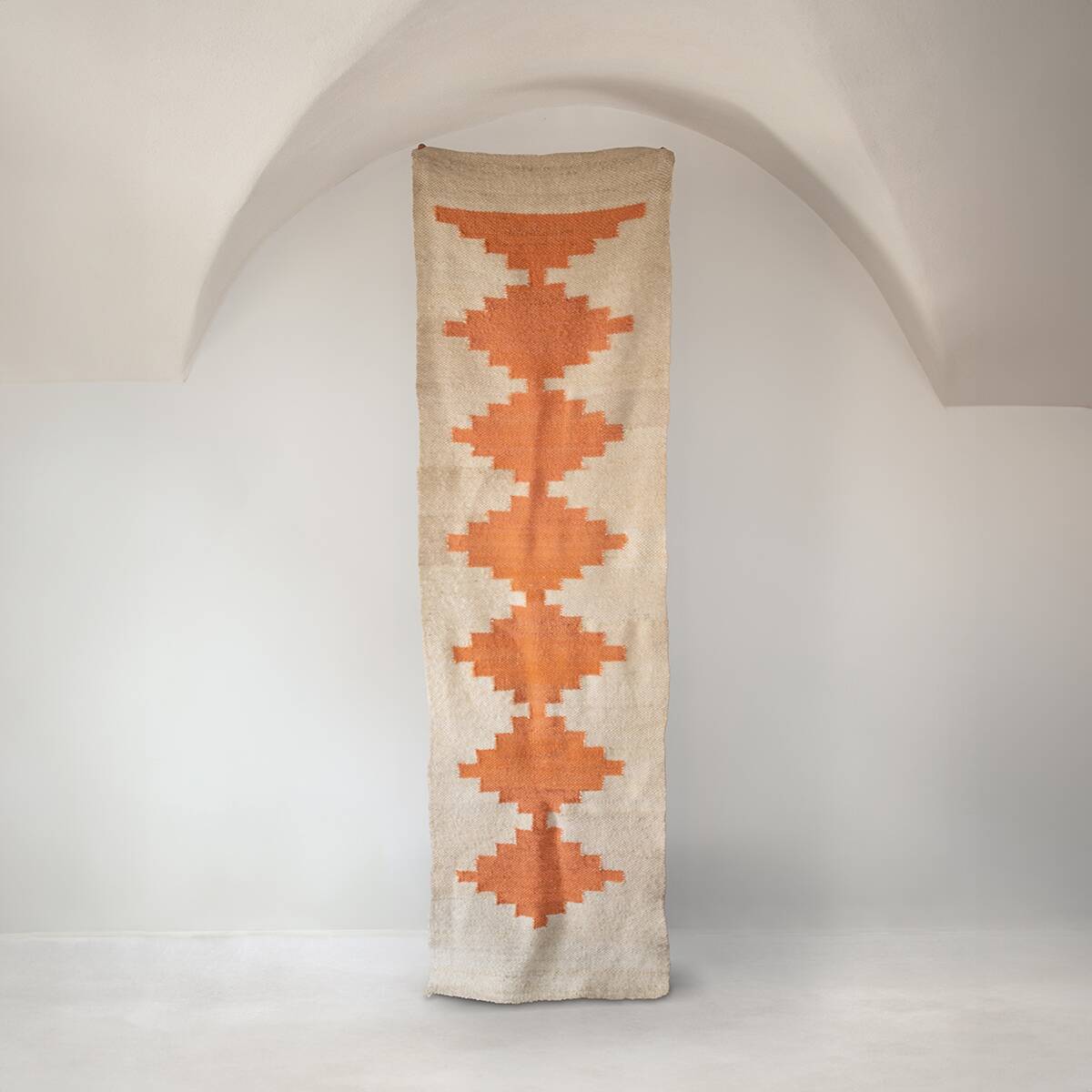 Long Argentinian rug 100% pure apricot wool