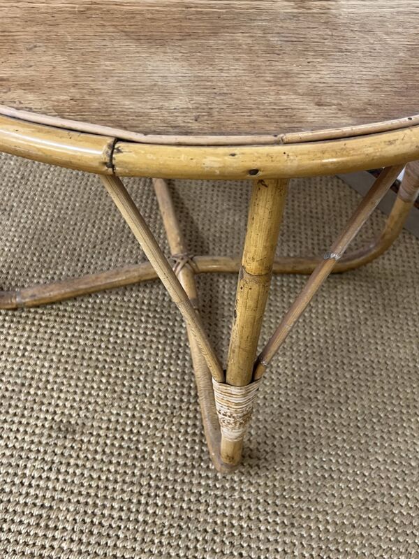 Petite table ronde en rotin vintage