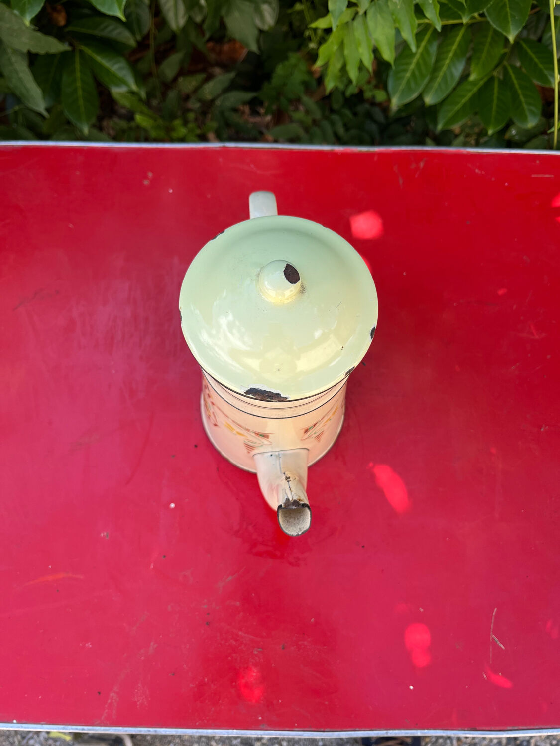 Enamelled coffee maker