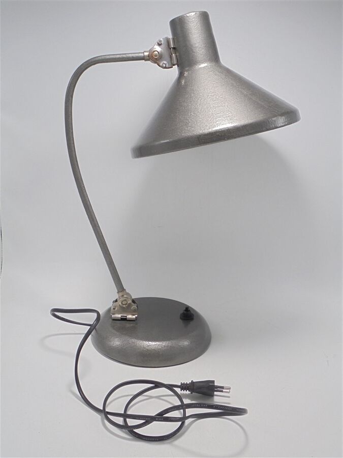 Articulated lamp