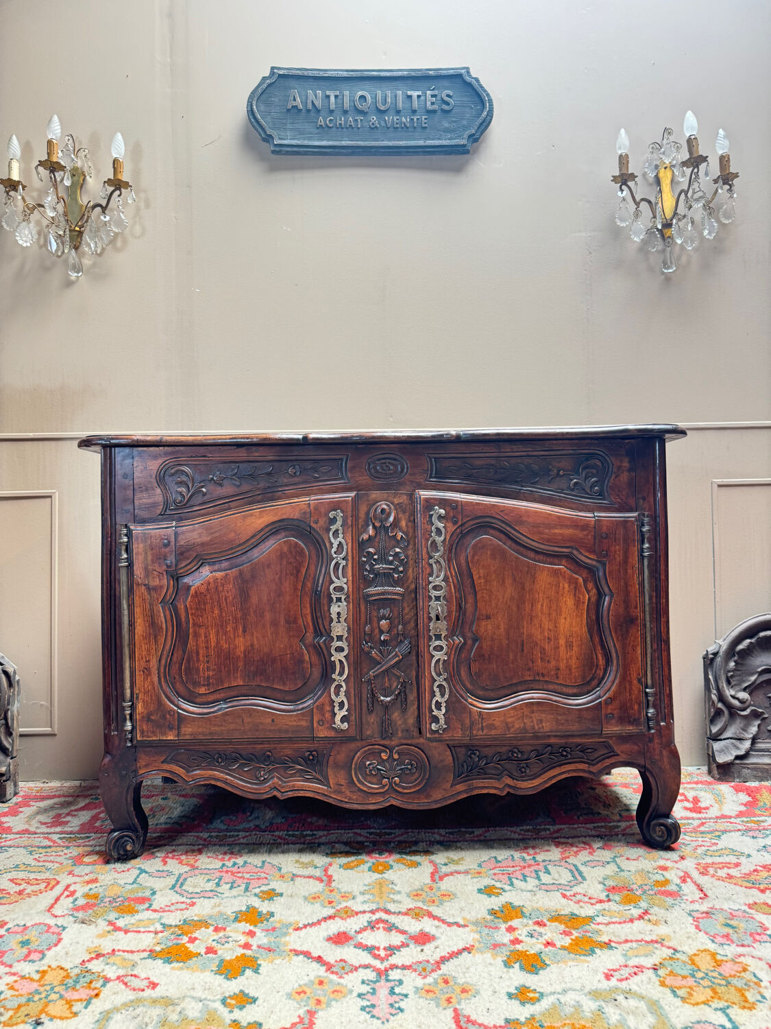 Buffet provençal en noyer d’époque Louis XV XVIII