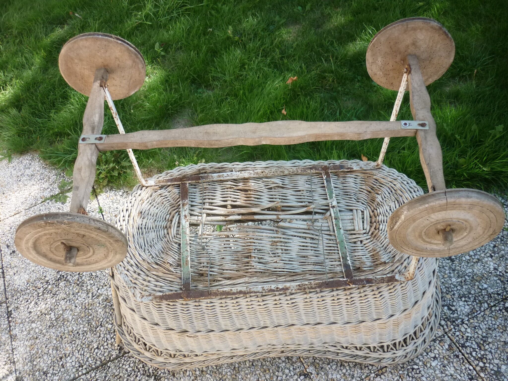 berceau ancien osier