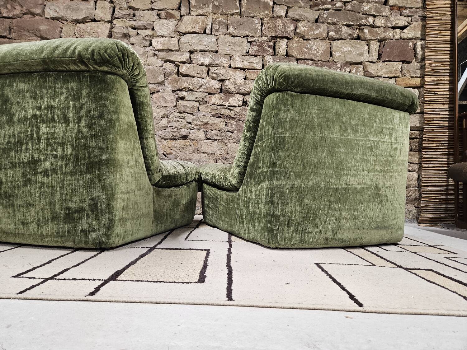 Pair of vintage velvet armchairs 1970"