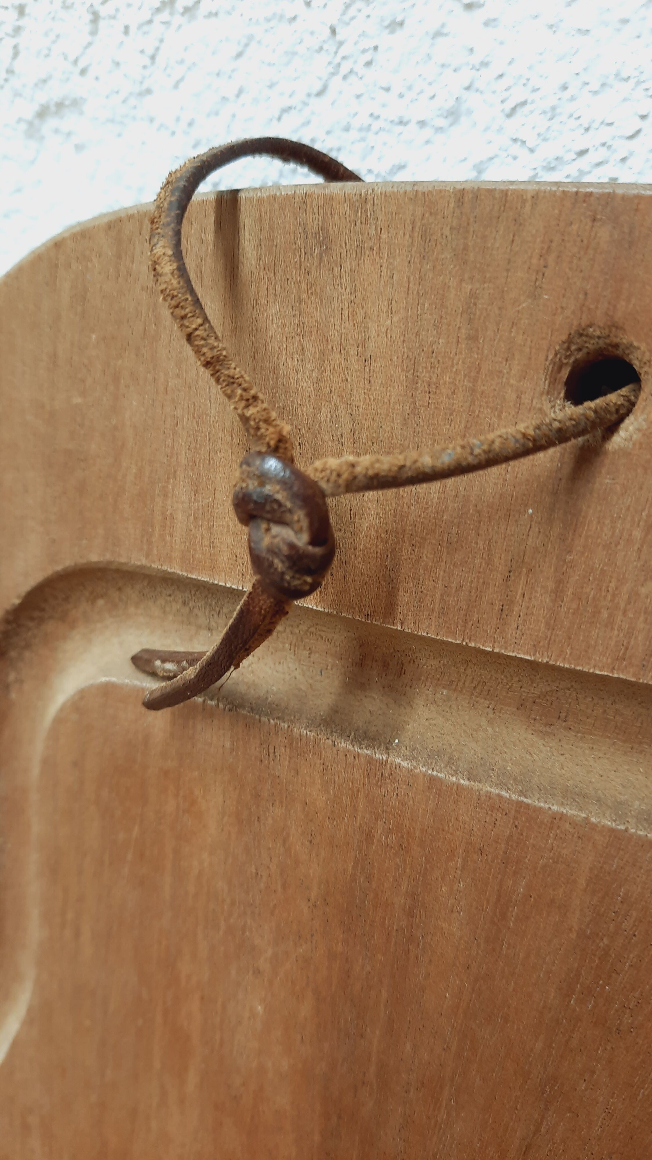 Solid wood cutting board