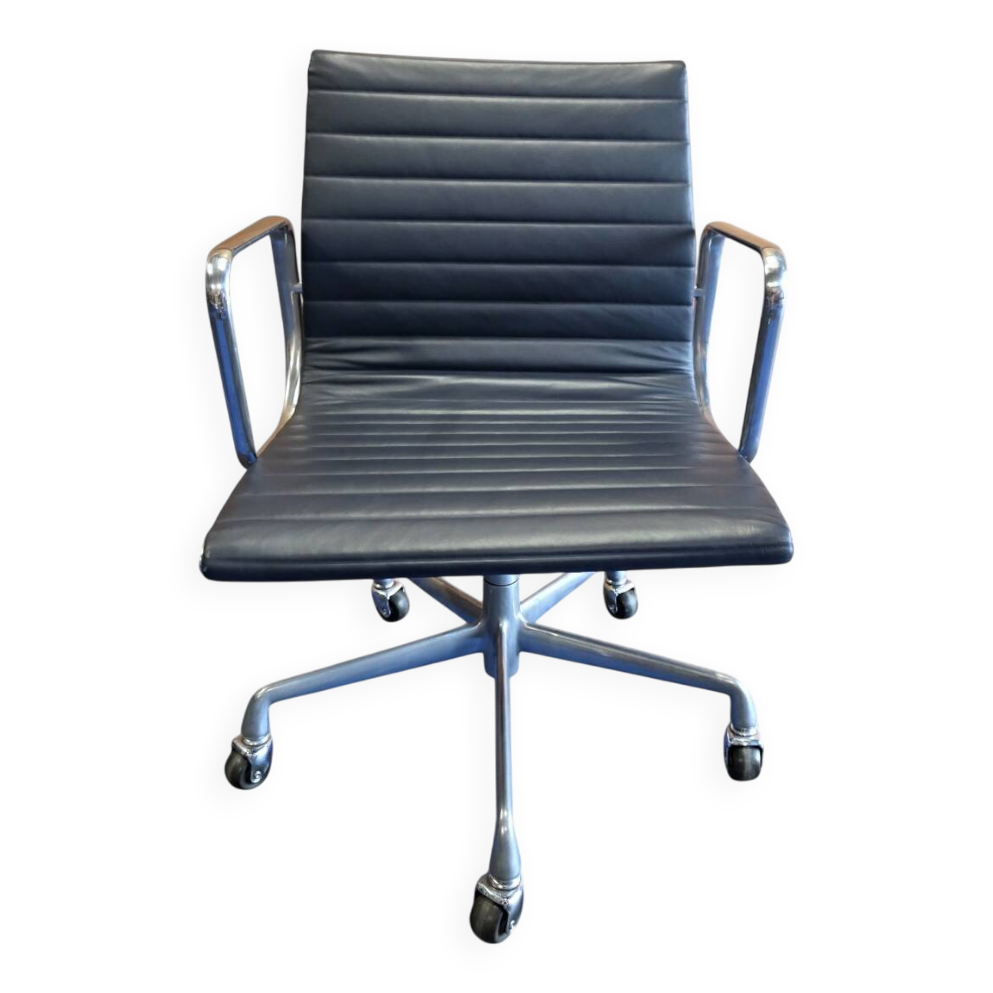 Navy Blue Herman Miller Original Eames EA335 Low Back Office Chair Castor b