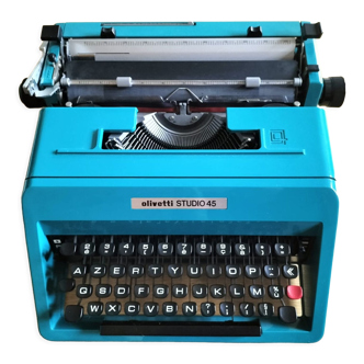 Machine à écrire Olivetti Studio 45