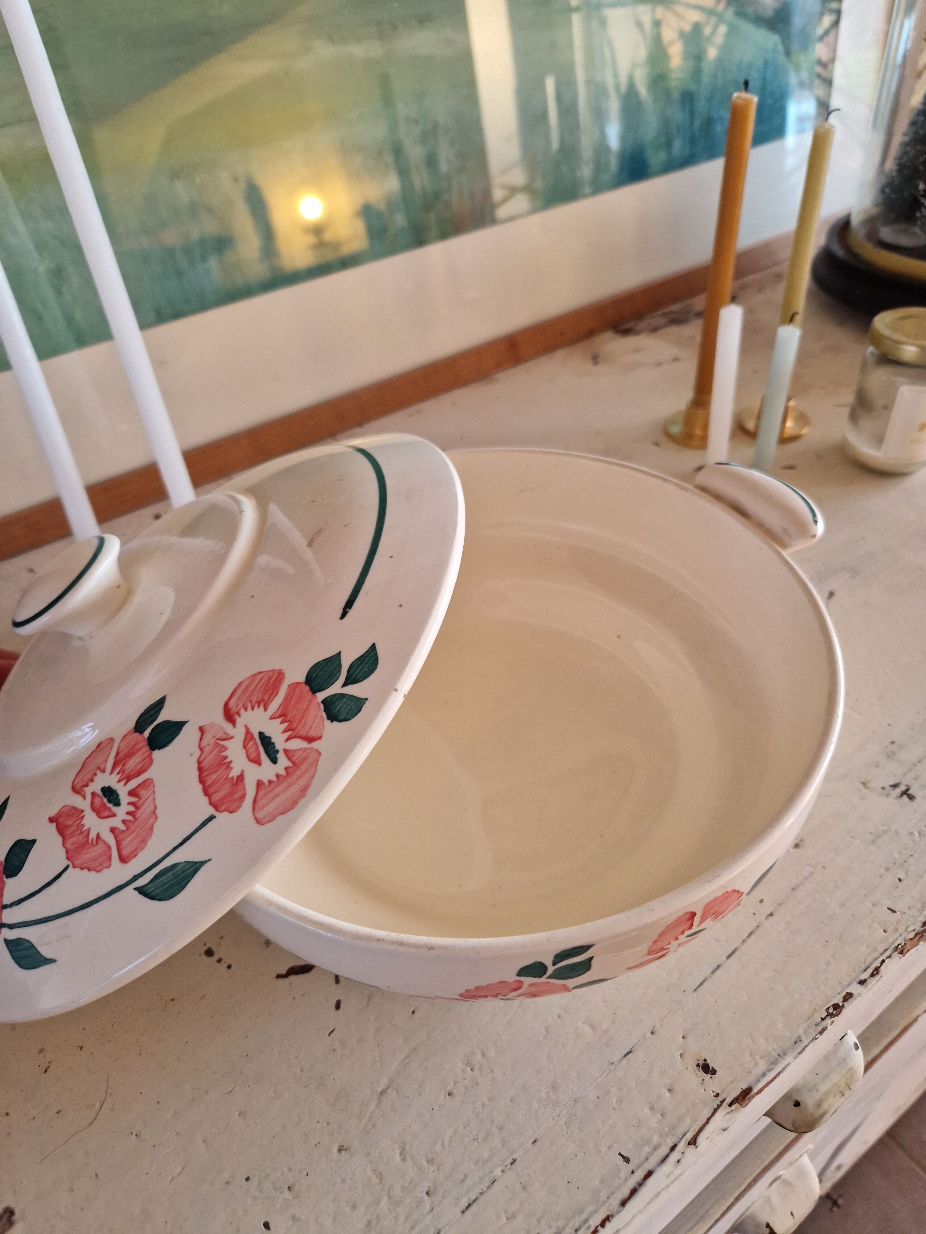 Earthenware tureen of Givors