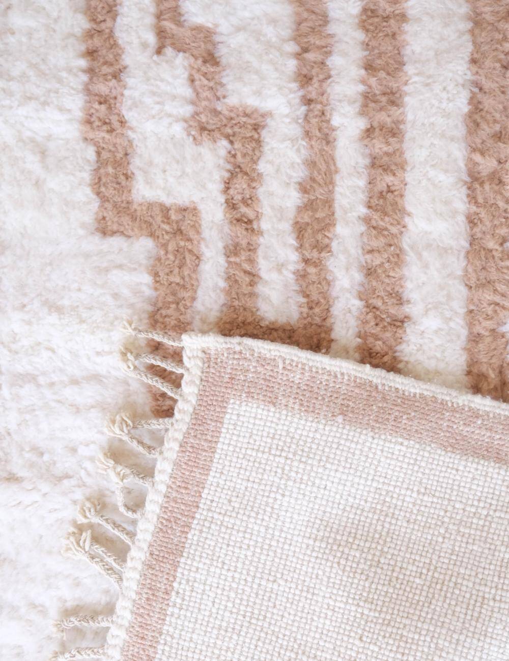Modern Moroccan Rug - 343 x 254 cm
