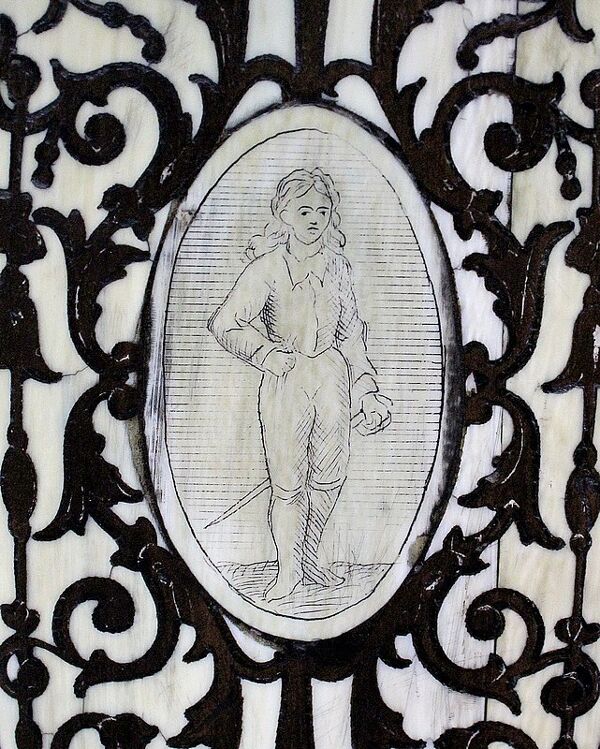 Vitrine d’apparat en poirier noirci, époque Napoléon III – 1850