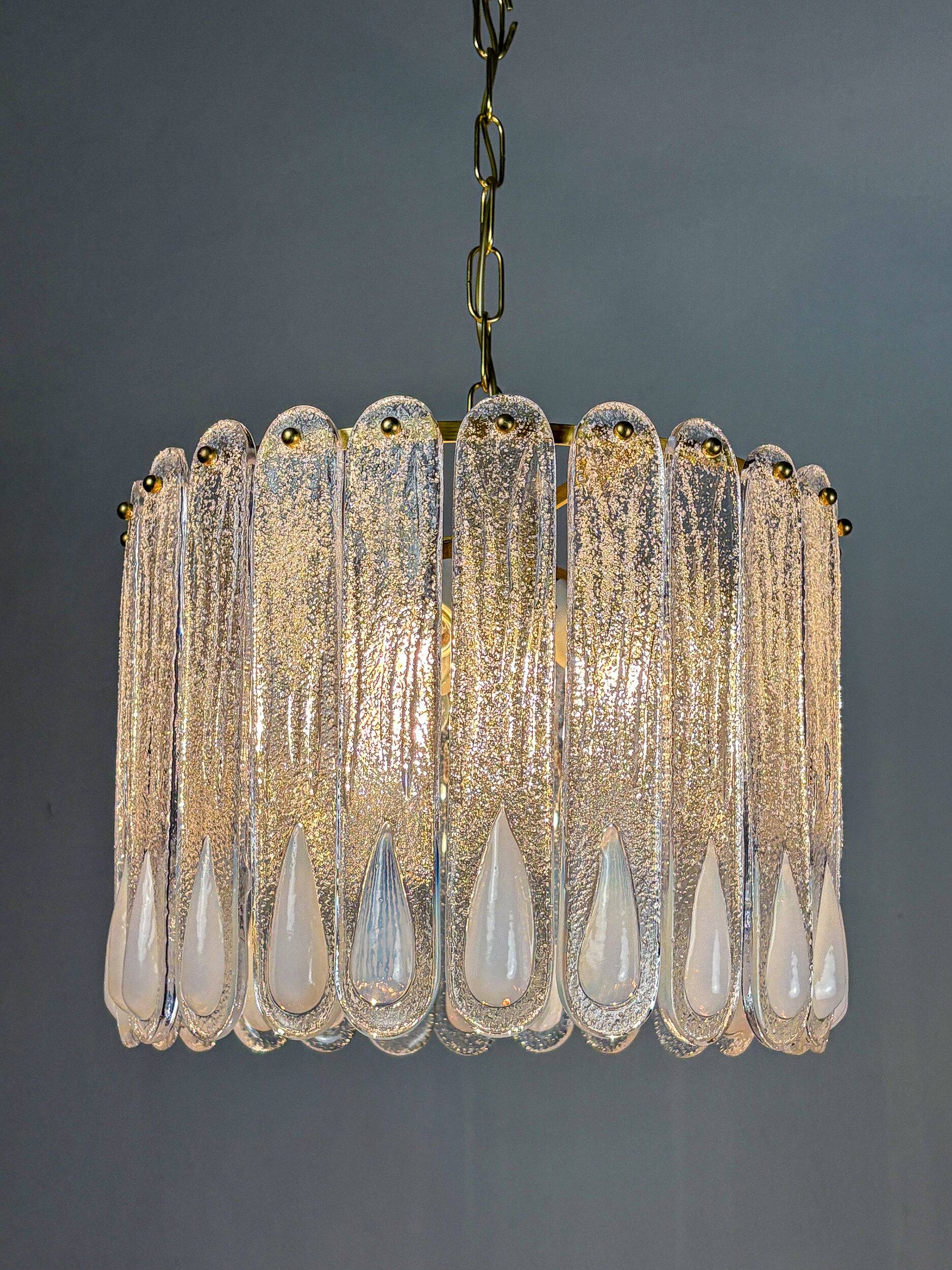 Murano Mazzega chandelier, iridescent white frosted glass, Italy 1960
