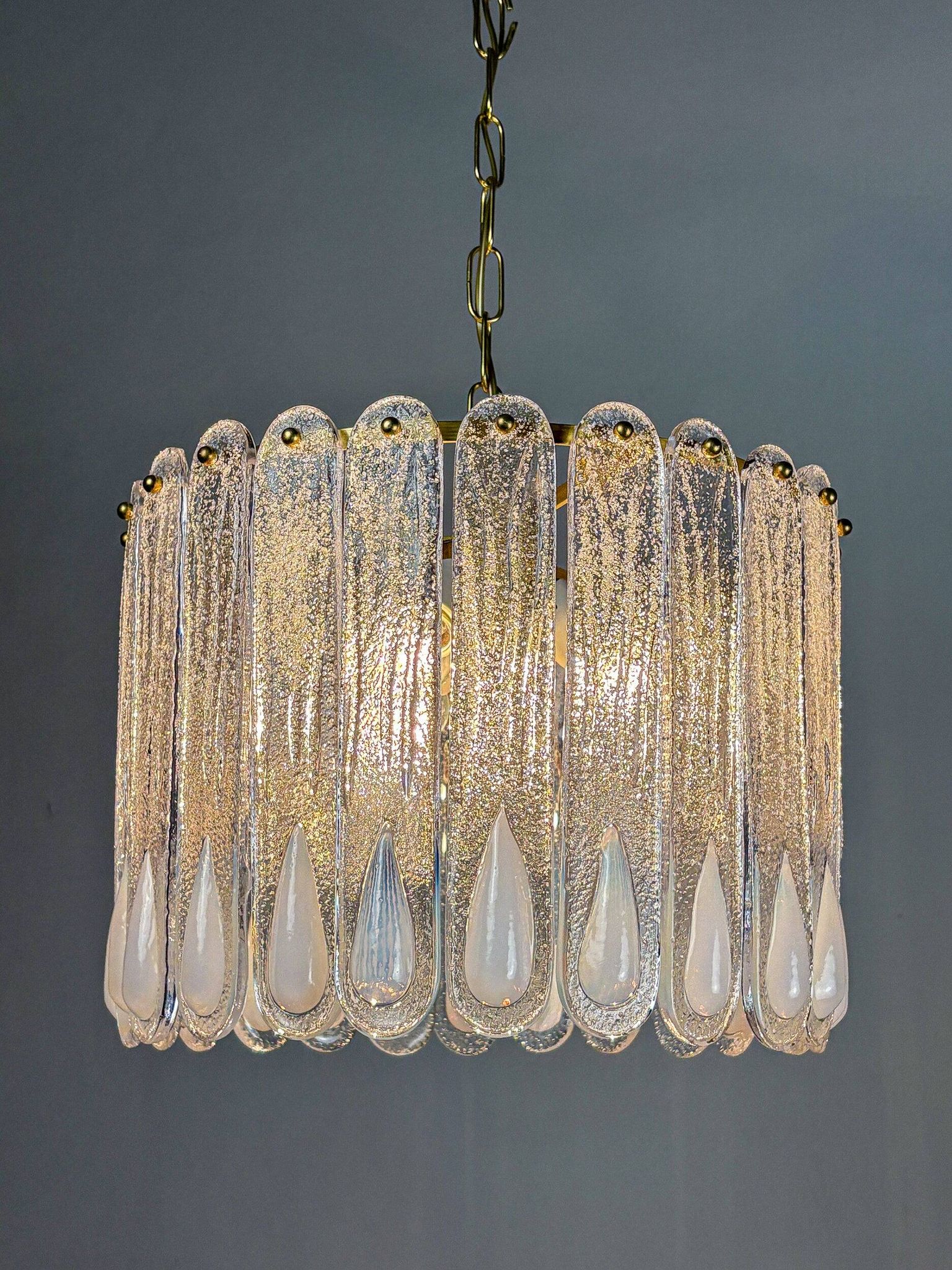 Murano Mazzega chandelier, iridescent white frosted glass, Italy 1960