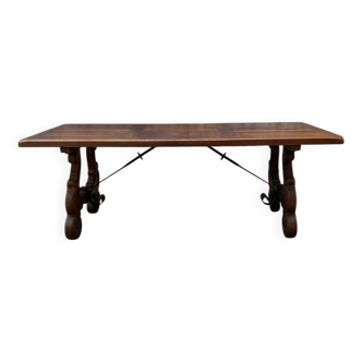 Table catalane ancienne
