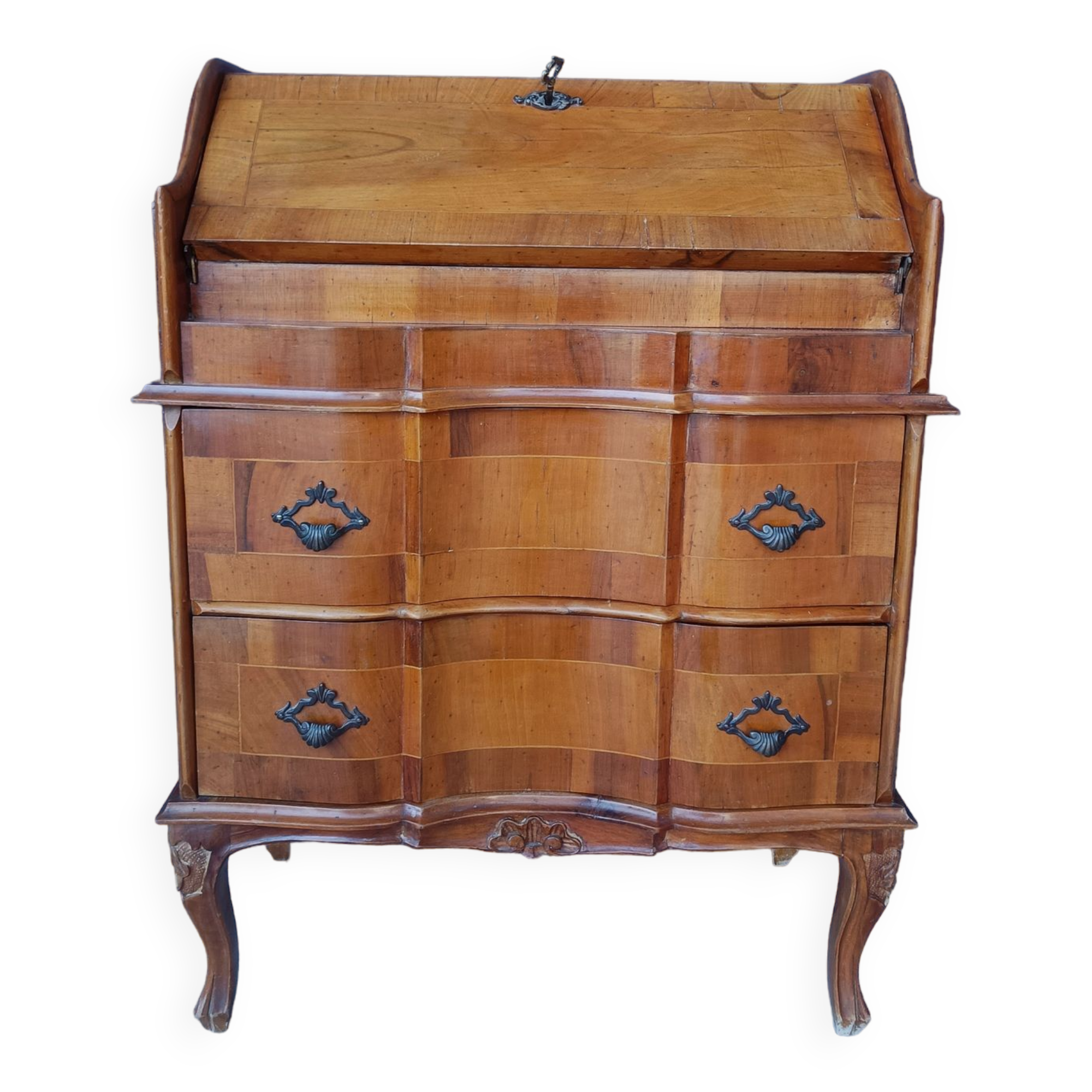 Walnut bramble secretary