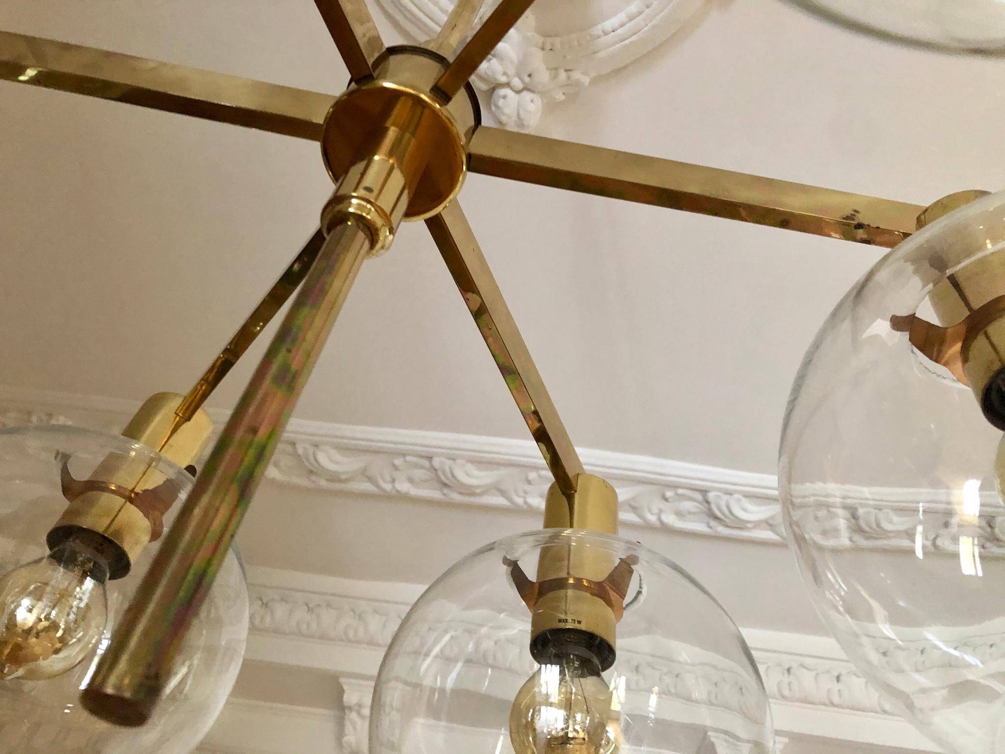 Lustre "Pastoral" en laiton avec six globes Hans-Agne Jakobsson
