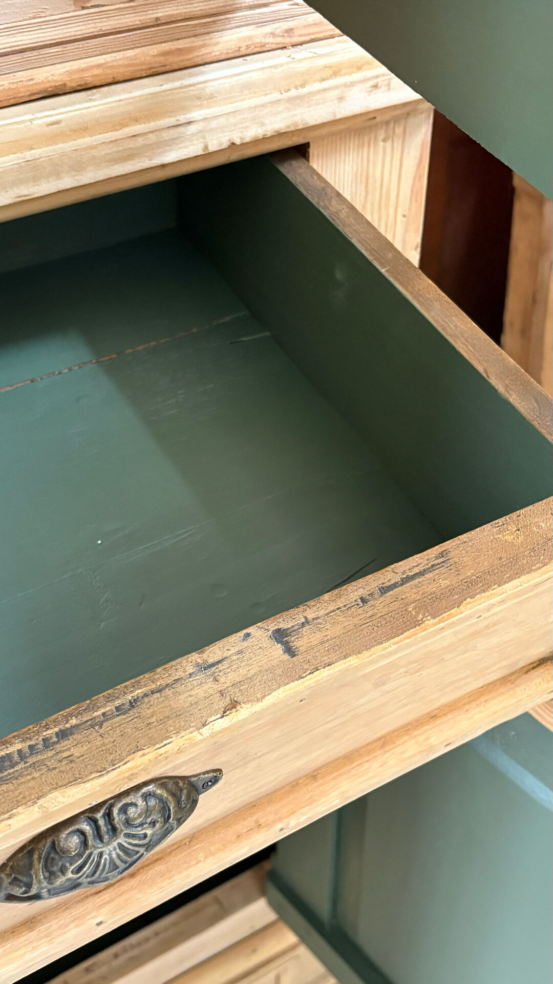 Solid wood display cabinet