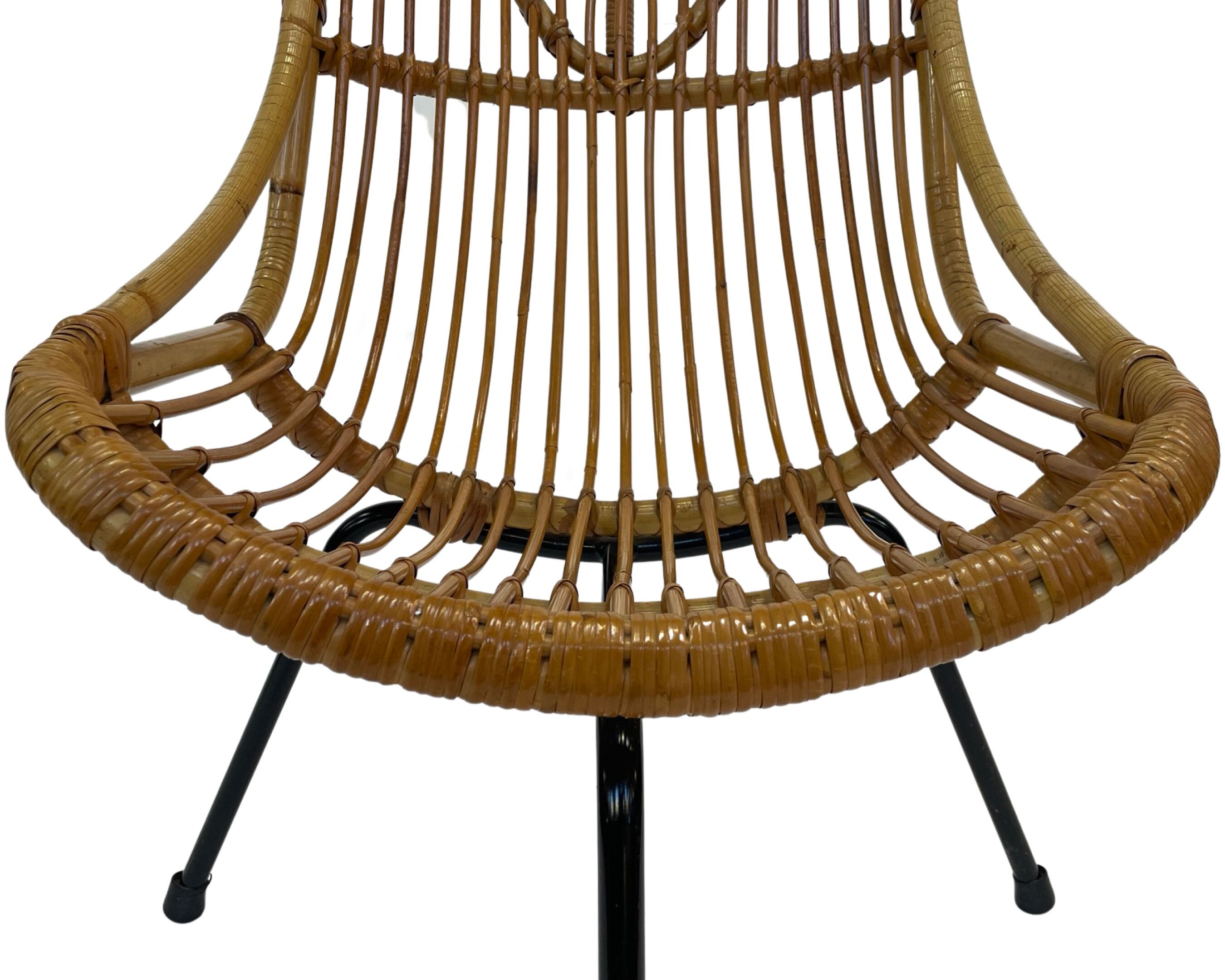 Tripod Rattan easy chair by Dirk van Sliedregt Rohe Noordwolde 1960 in the Netherlands