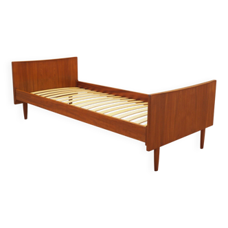Lit en teck, design danois, années 1970, production : Danemark