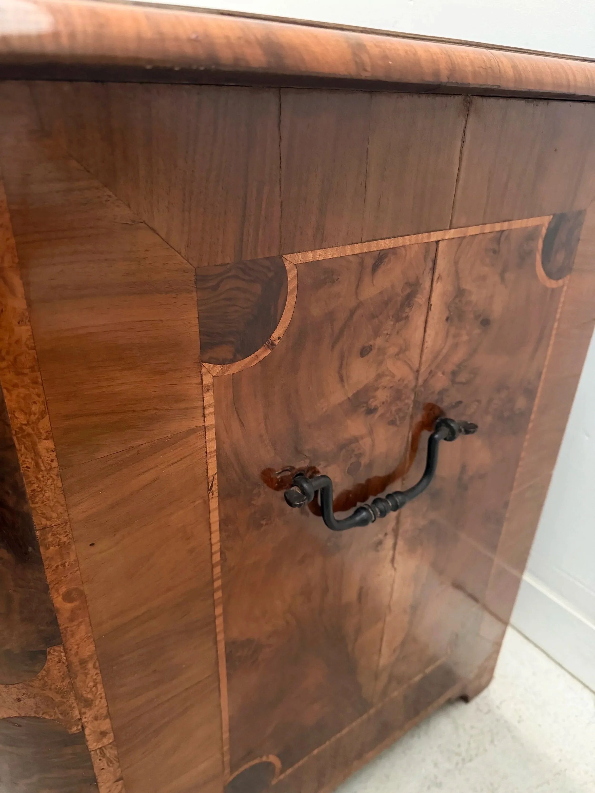 Marquetry commode from the Louis XIV period, early 18th century, Portugal.