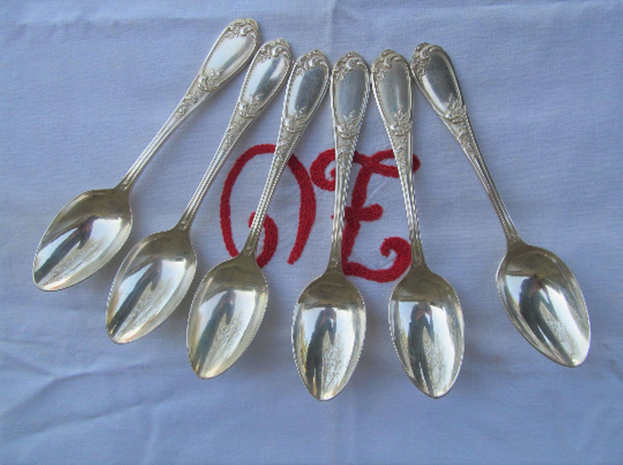 Ensemble de 6 cuillères à soupe plaquées argent Ercuis 84, France, style Art Nouveau| Louis XV