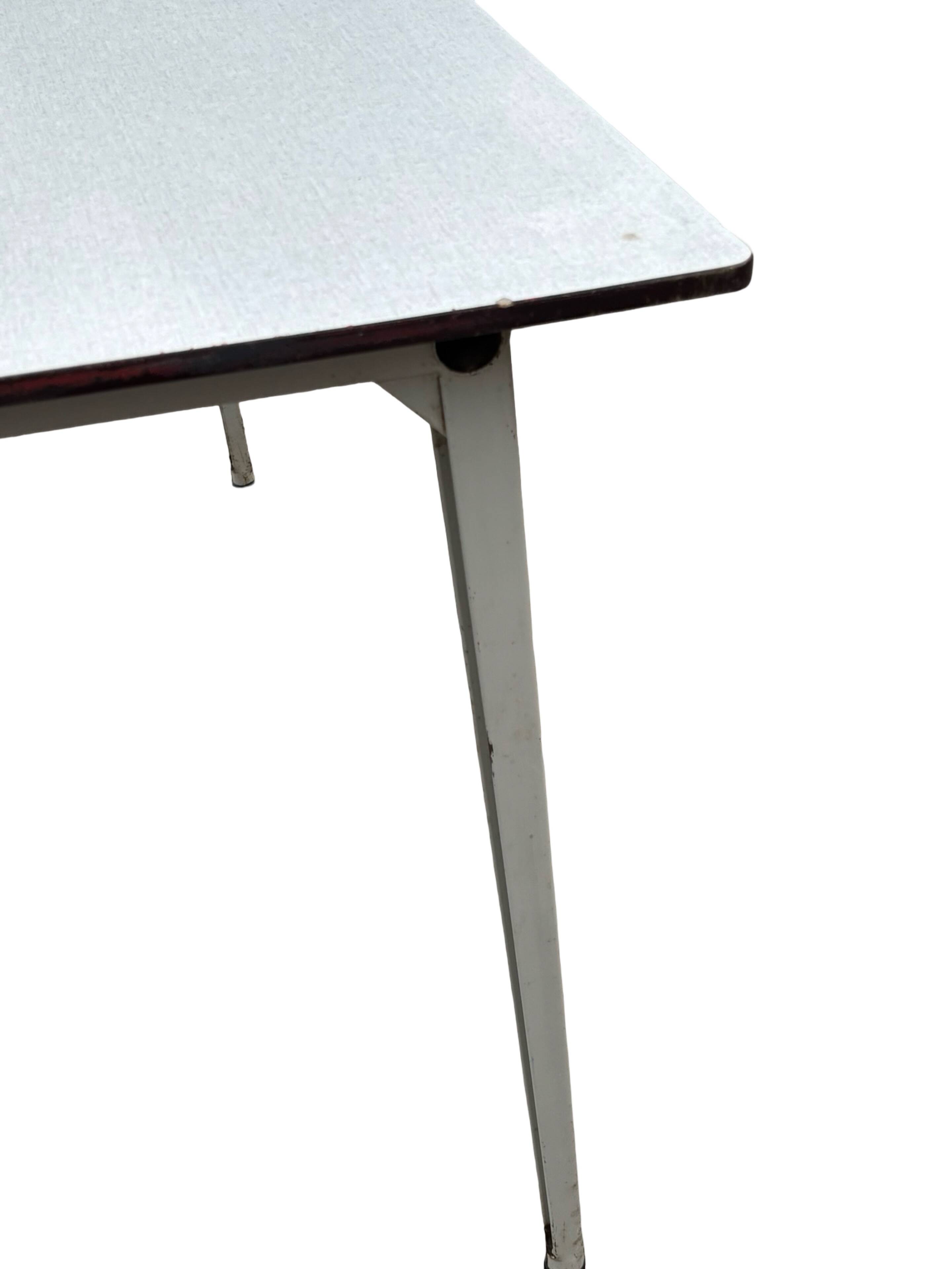 Vintage Reform dining table design Friso Kramer Ahrend de Cirkel