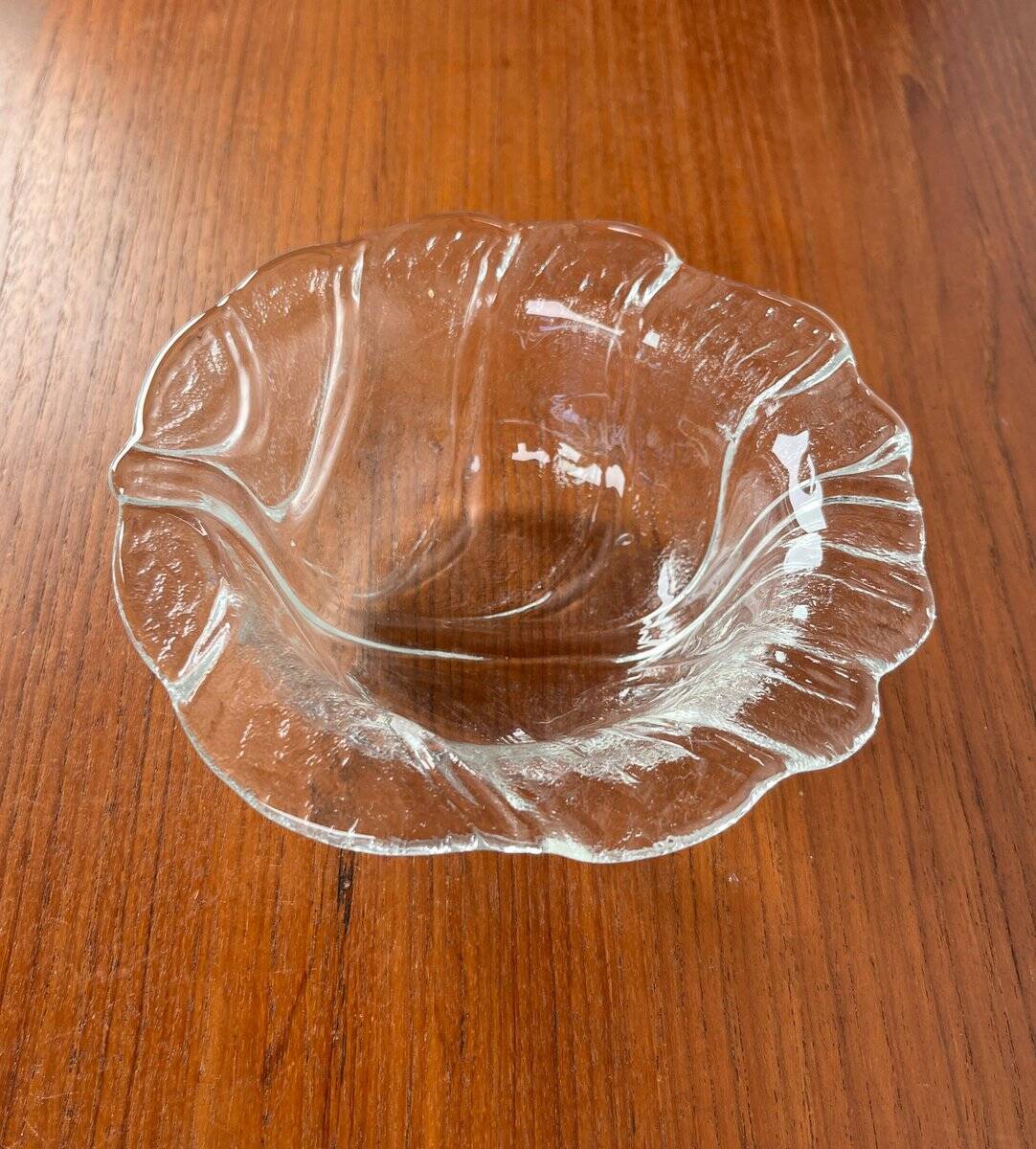 Small vintage bowl from the Eden series in glass by Lars Hellsten for Orrefors, Sweden, 1970s.
