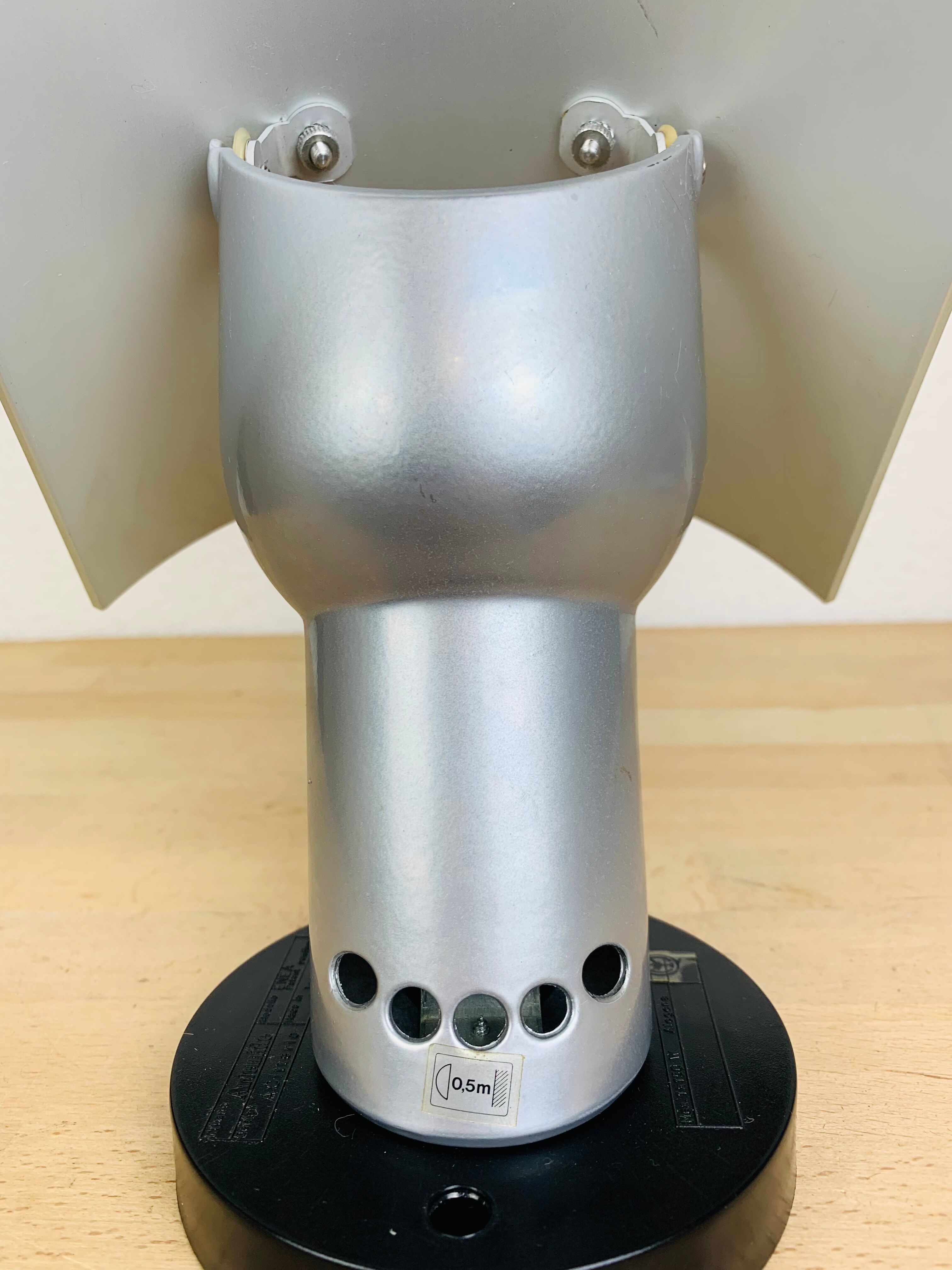 Artemide Enea wall lamp by Antonio Citterio