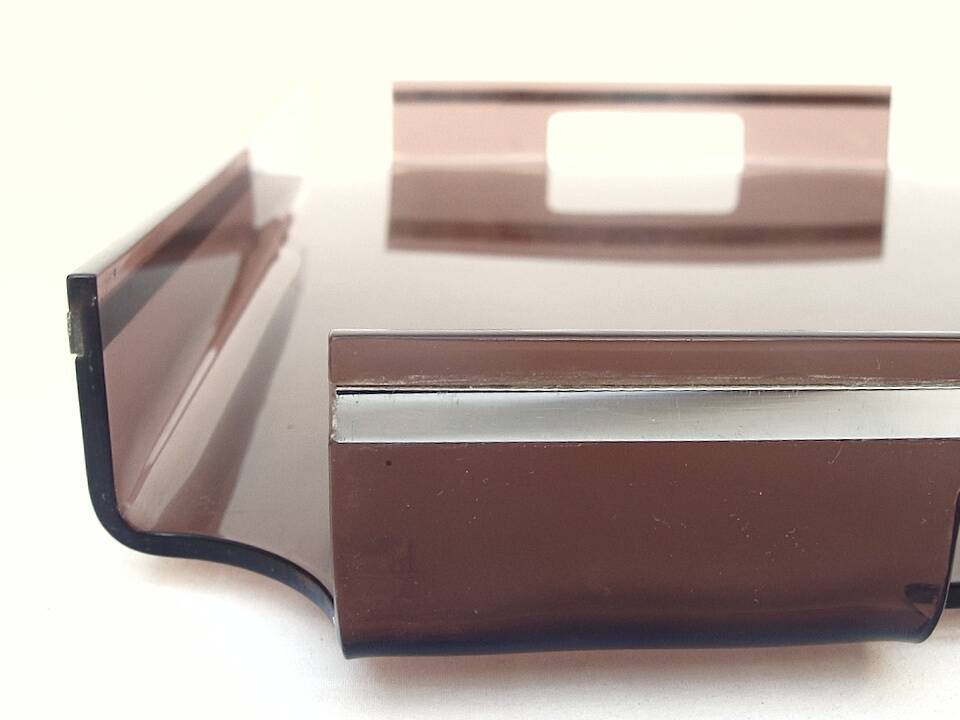 Plateau design 1970 en plexiglas fumé