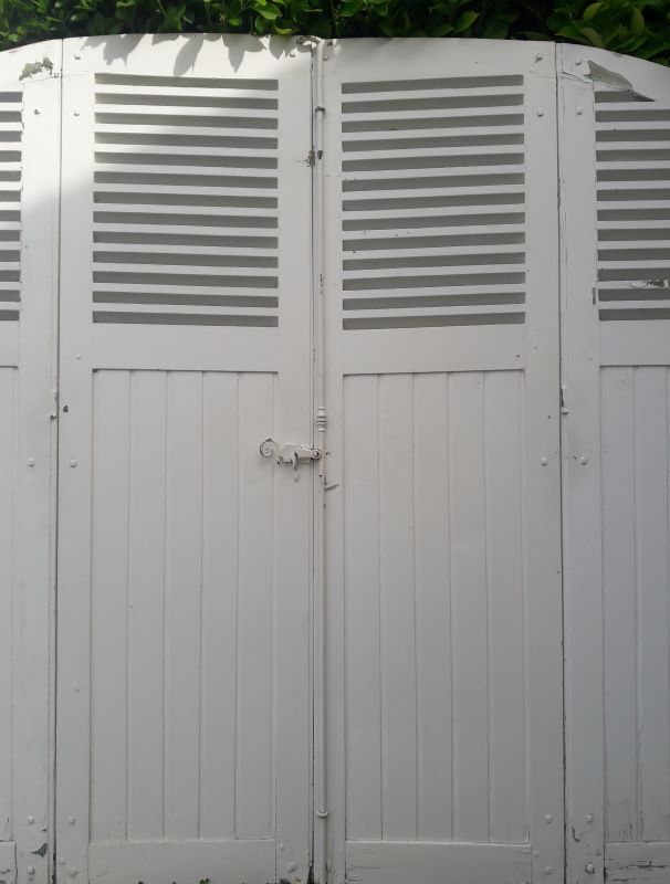 Arched shutters oak louvers H226xW277 4 leaves