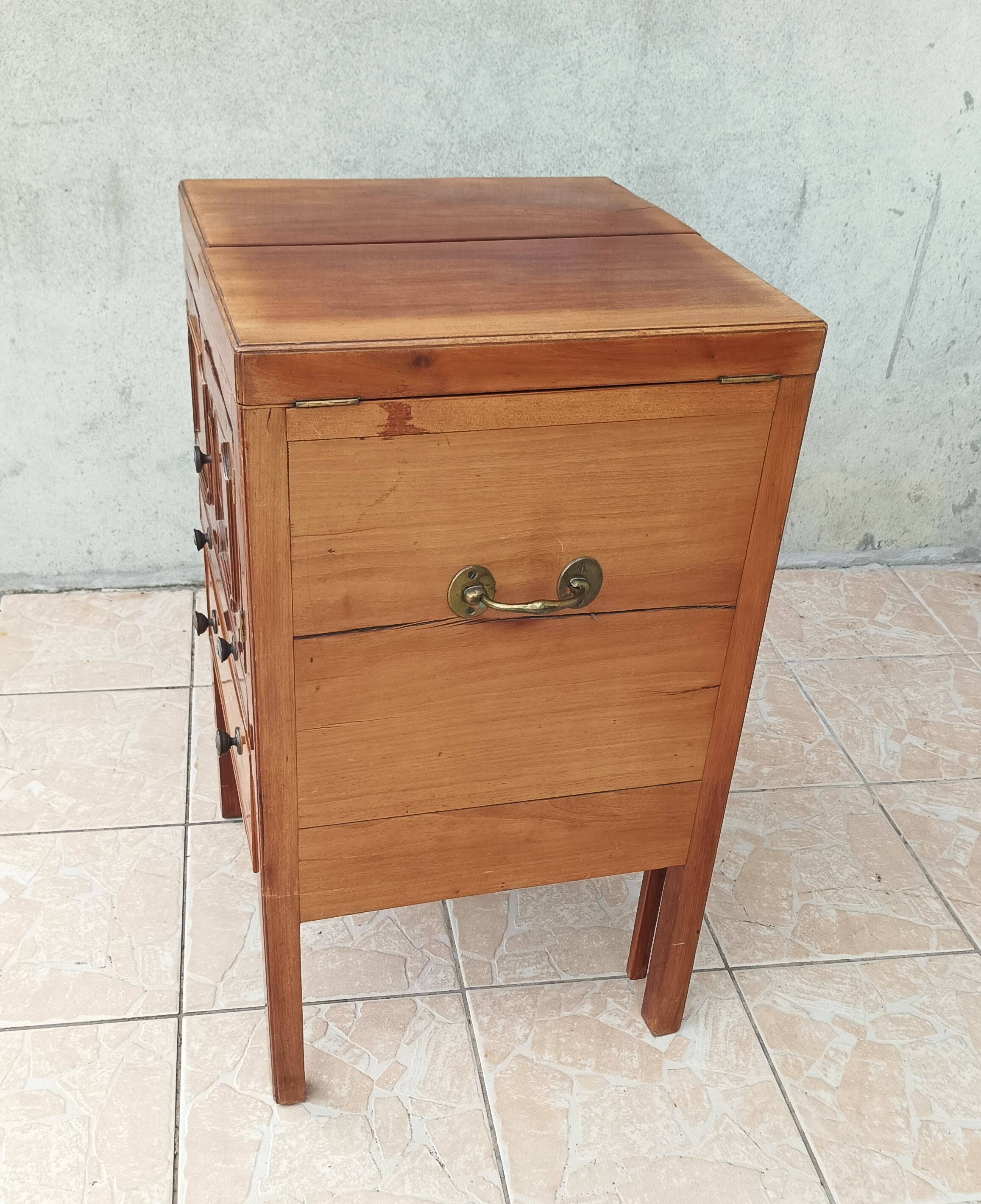Meuble de barbier ou bar anglais en acajou