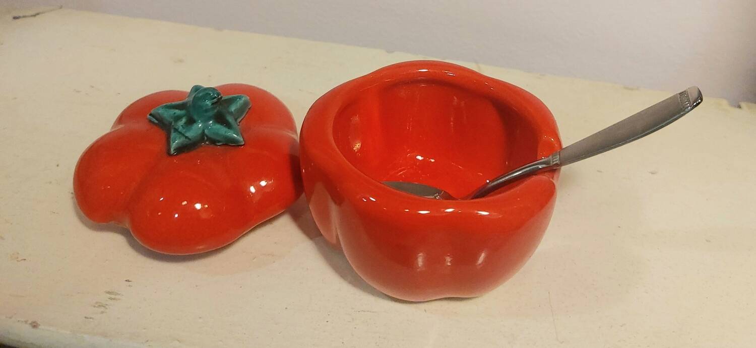 Mustard pot in earthenware