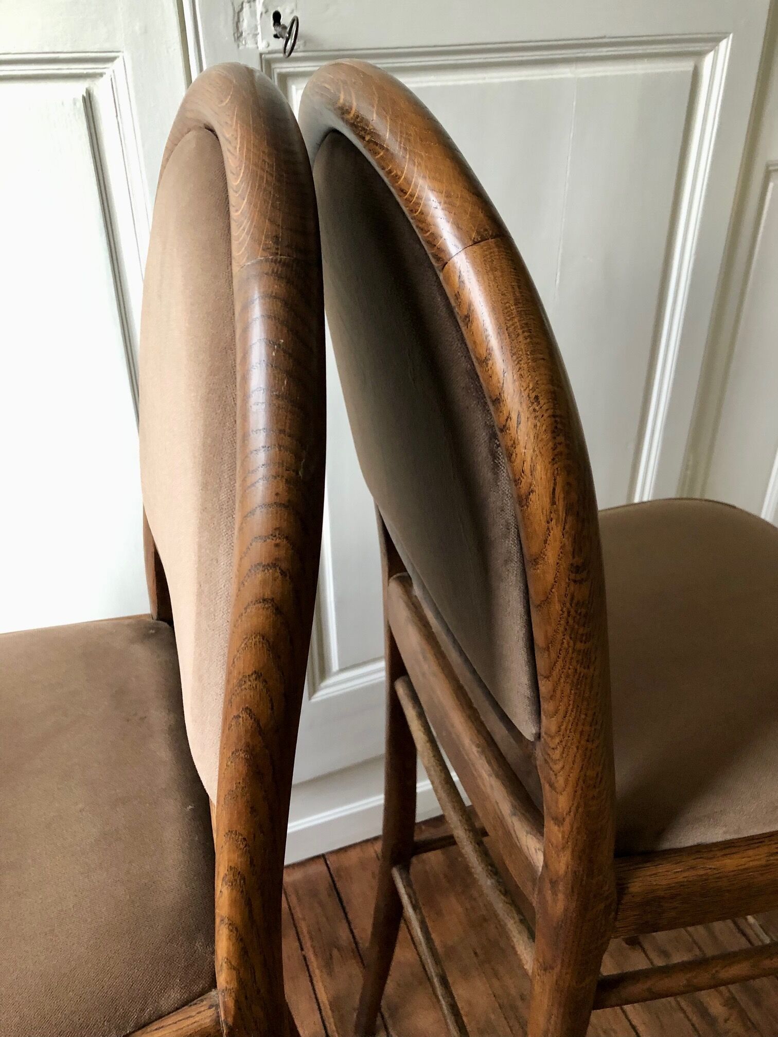 4 oak bar high chairs, sold in lots of 2