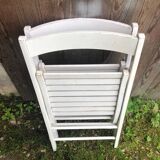 Paire de chaise pliante en bois blanc vintage