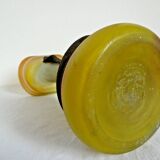 Vase soliflore art nouveau en pate de verre jaune et armature metalique