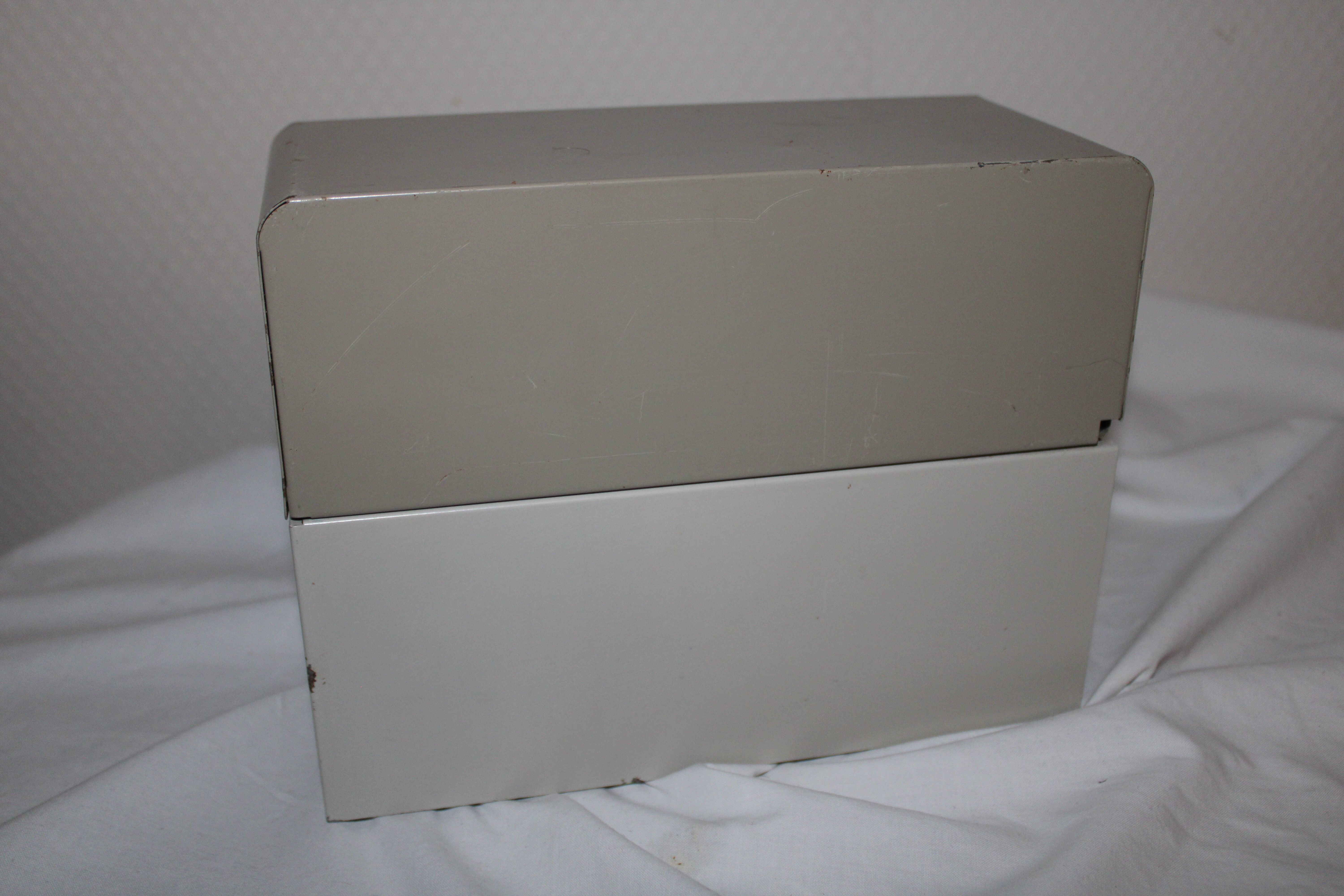 VAL-REX vintage metal card box