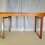 Scandinavian extendable rectangular table in blond teak