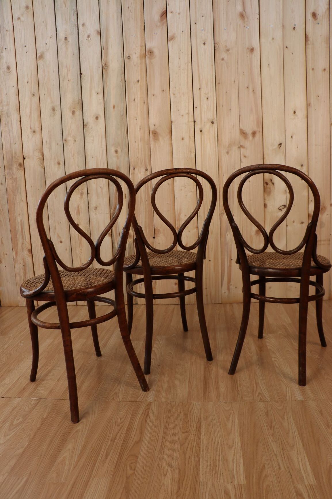 Set of 6 omega bistro chairs