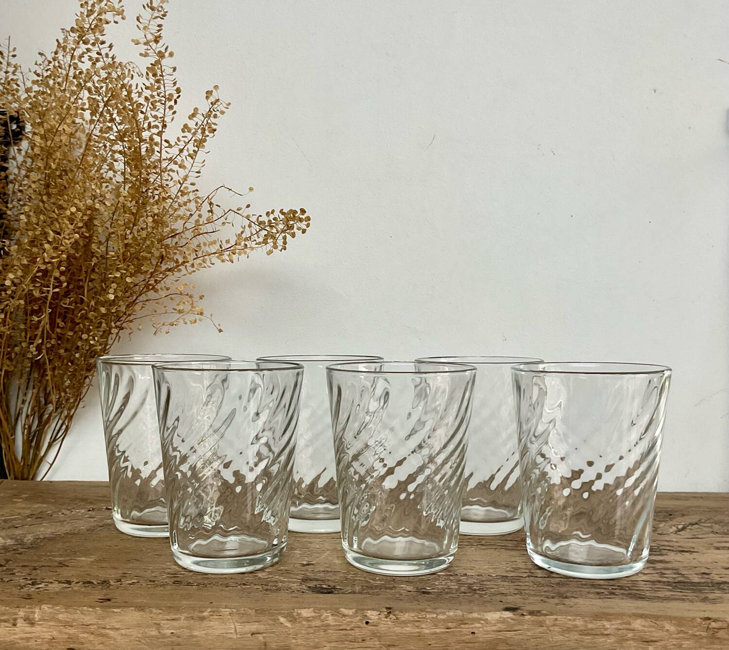 6 Arcoroc twisted glasses