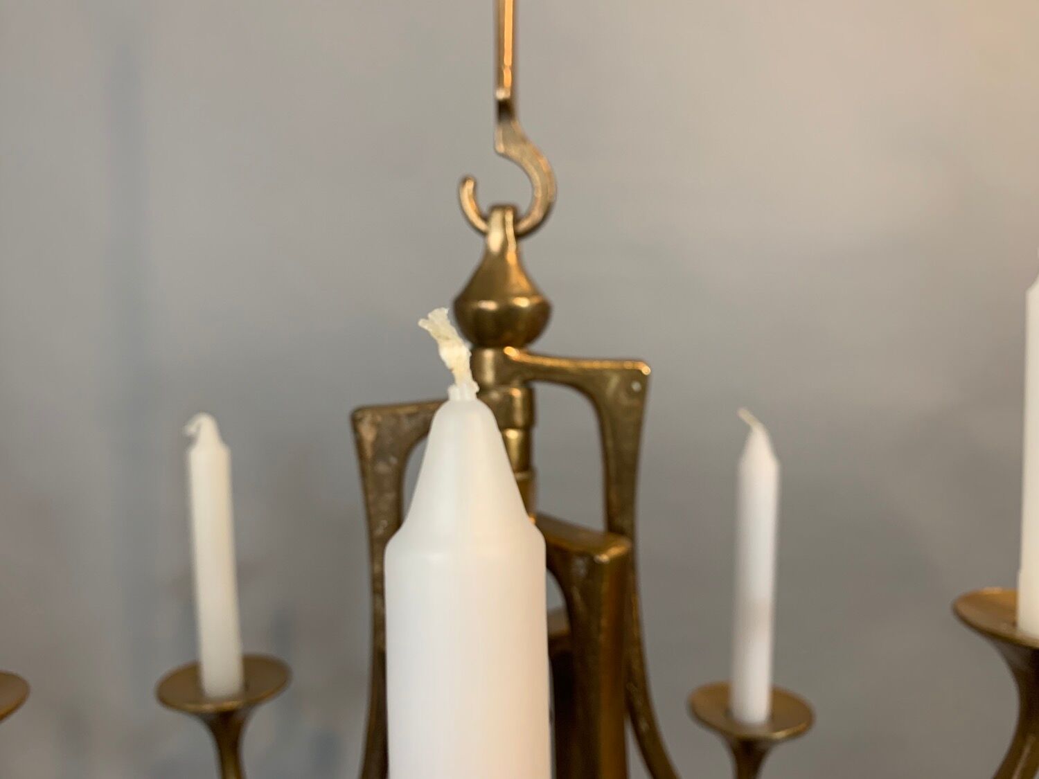 Lustre conçu par Michael Harjes et produit par Harjes Metalkunst en Allemagne