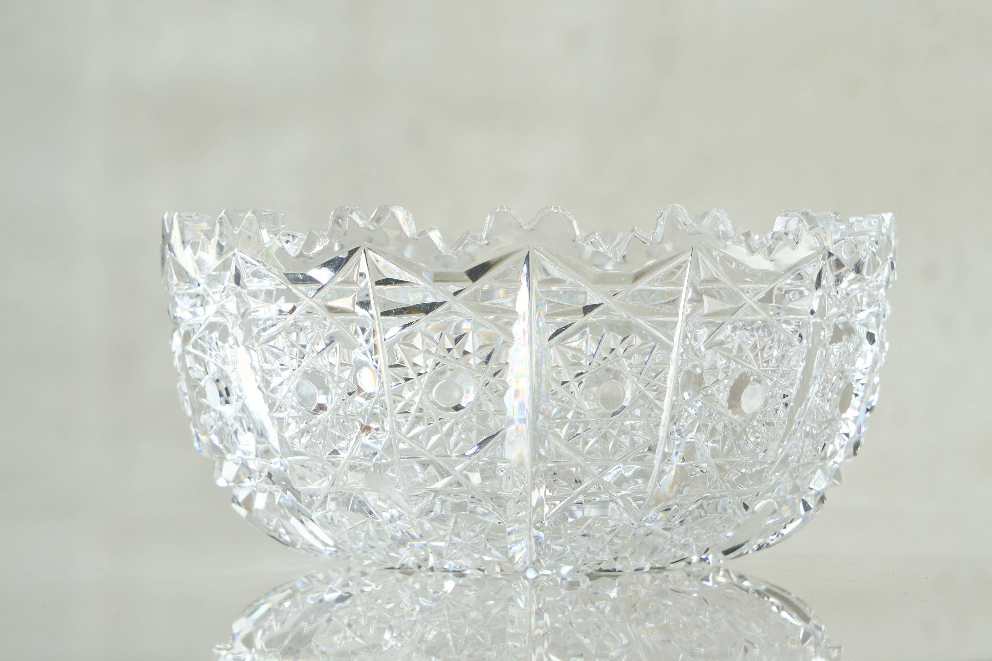 Bol décoratif Flocons de neige en cristal, début 20e siècle