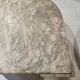 Table basse en marbre, forme goutte d'eau vieux rose