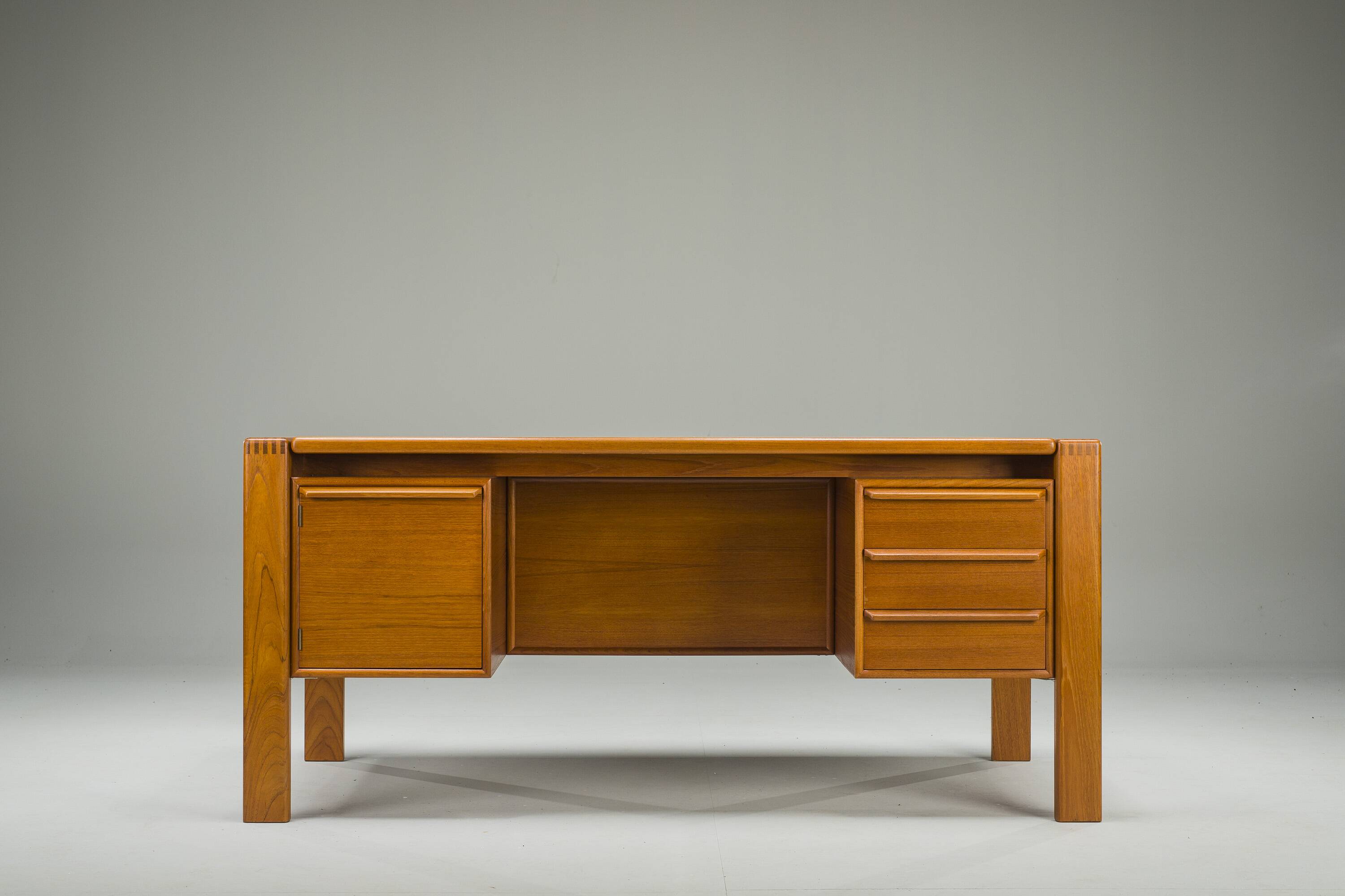 Mid-Century Teak Freestanding Desk from Gv Møbler, 1960s