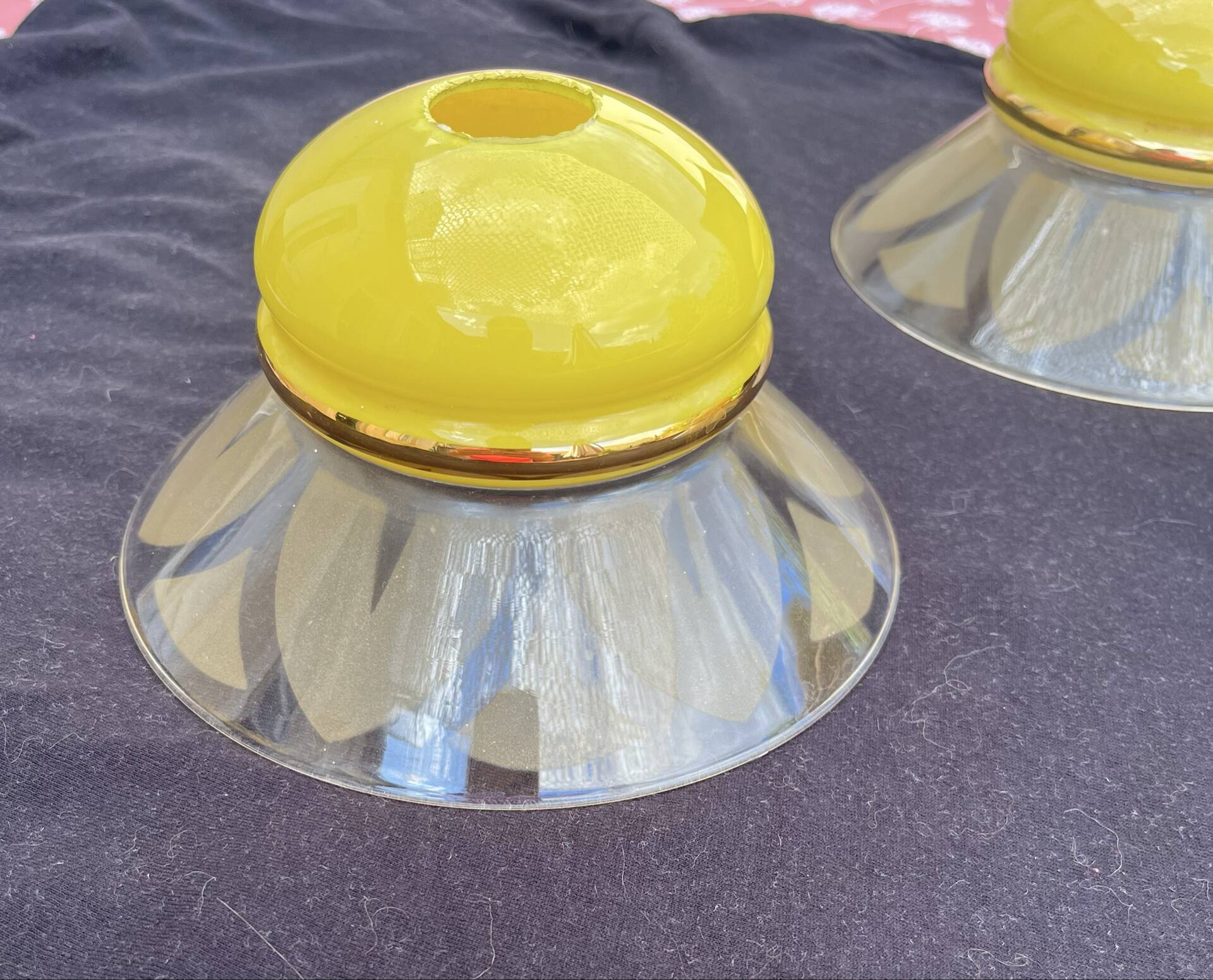 Set of 3 frosted glass and yellow opaline tulips — Vintage 1970