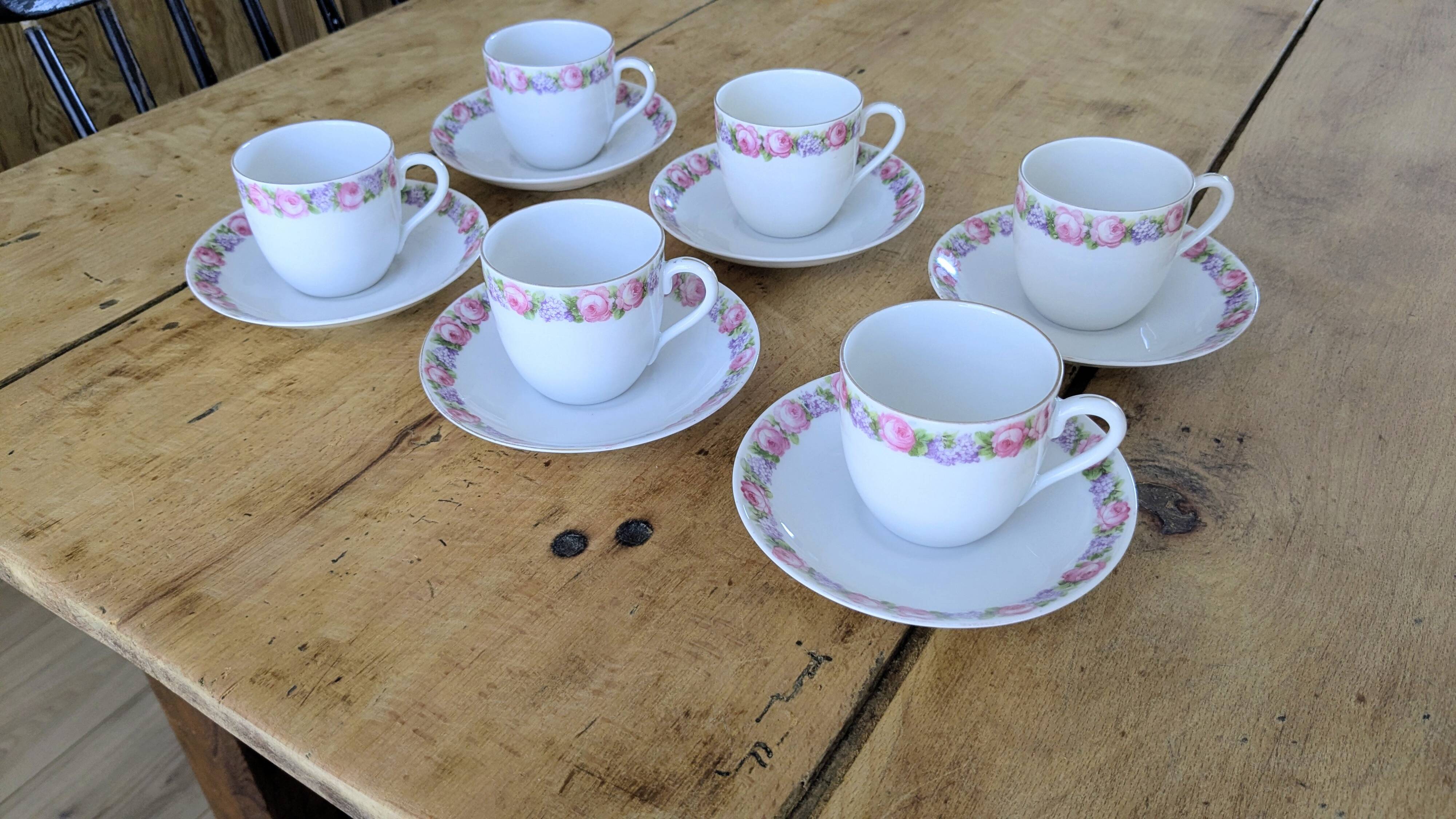 12-piece coffee service in porcelain Victoria from Czechoslovakia