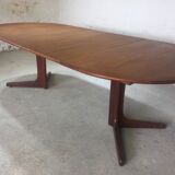 Scandinavian oval table in teak from the 1970s