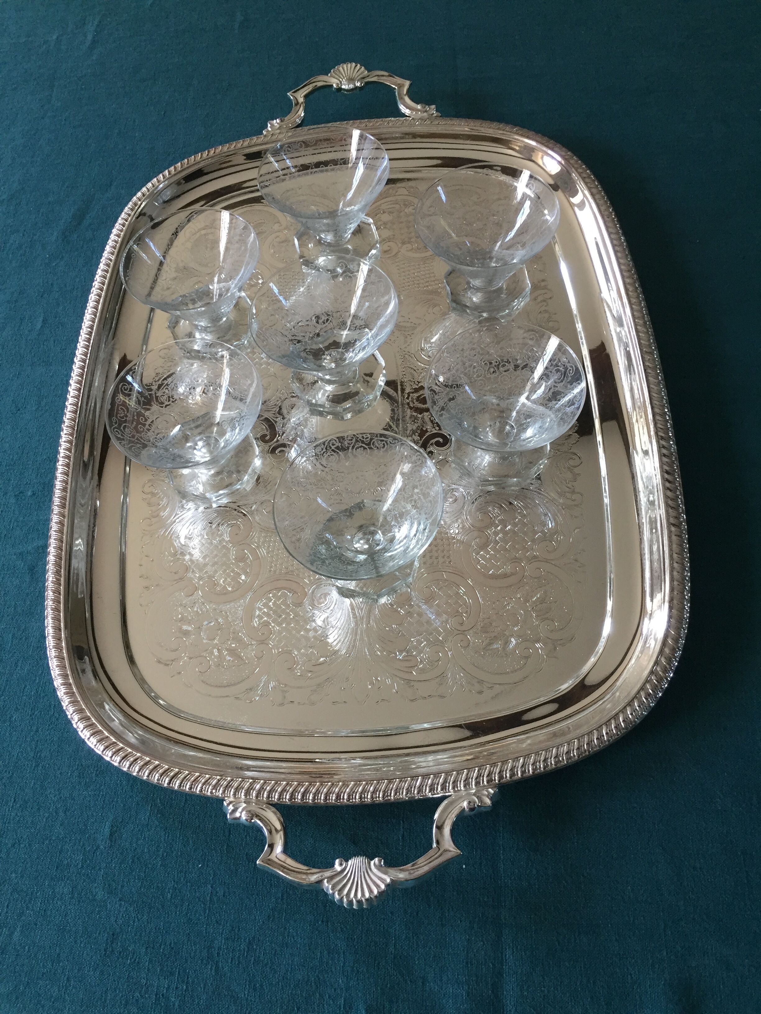 Series of 7 art deco aperitif or digestive glasses engraved