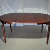 Scandinavian extendable round table Hans Olsen