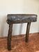 Tabouret tripode brutaliste