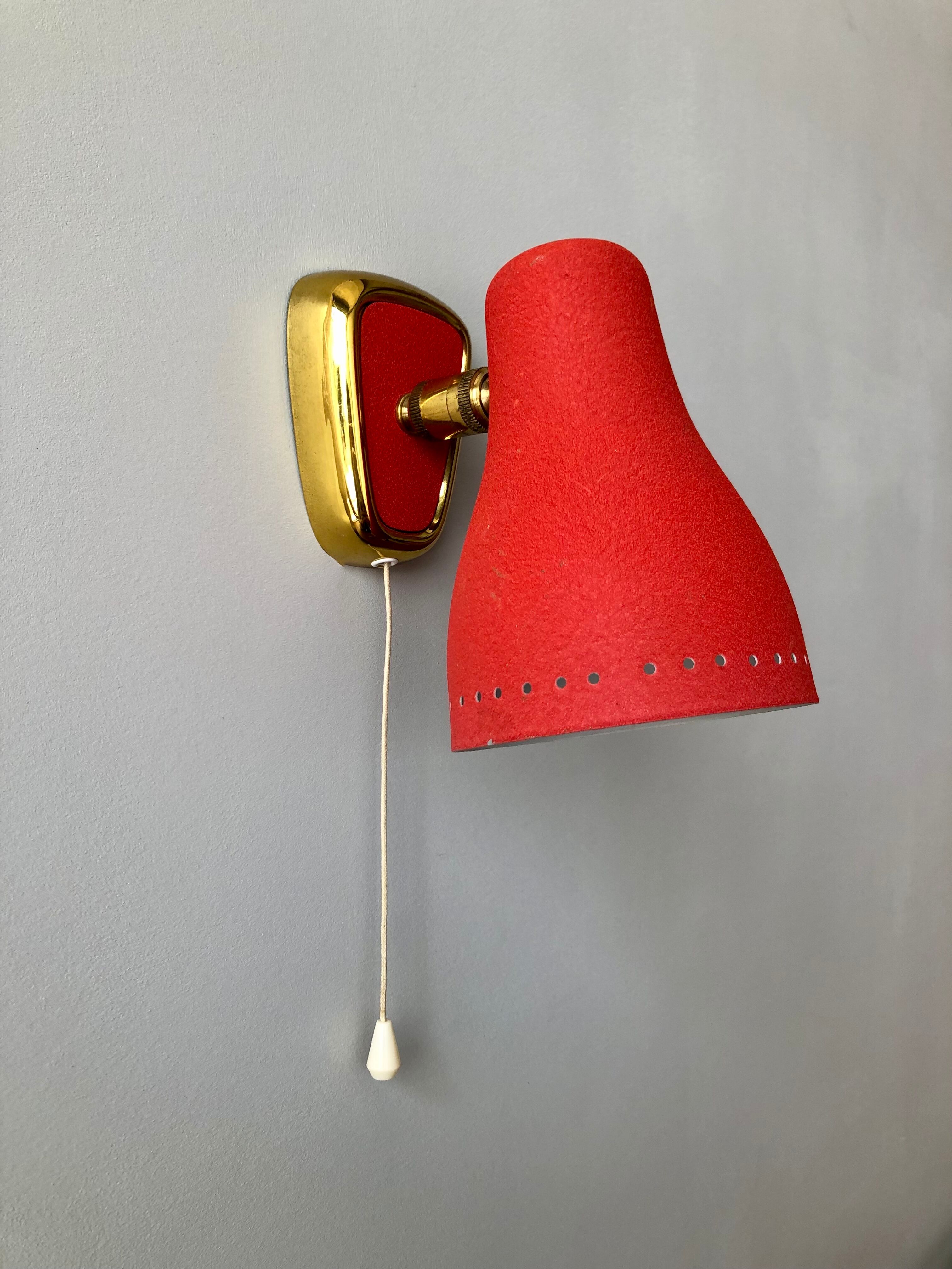 vintage pull-out wall lamp